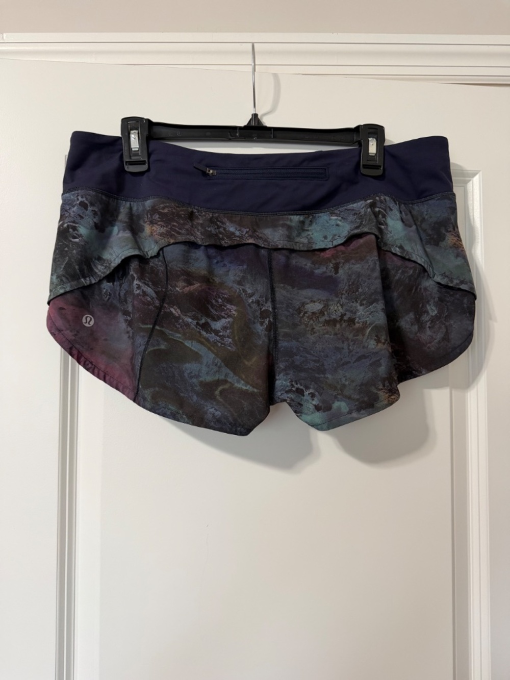 Lululemon Speed Up 2.5 low rise running shorts.  Multicolor - Picture 2 of 8